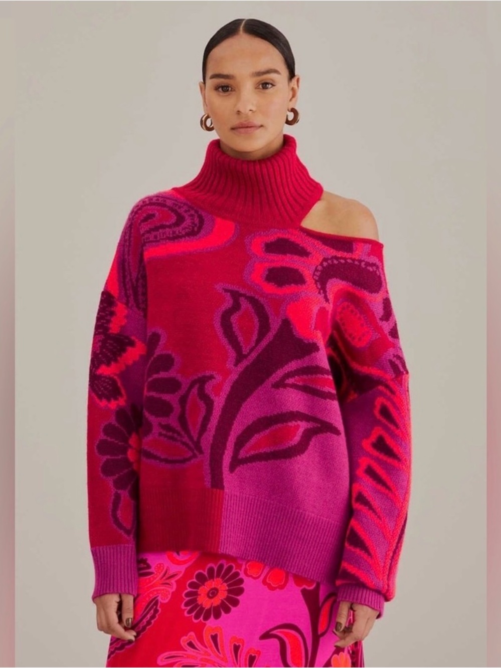 FARM RIO LIKE-NEW SWEATER